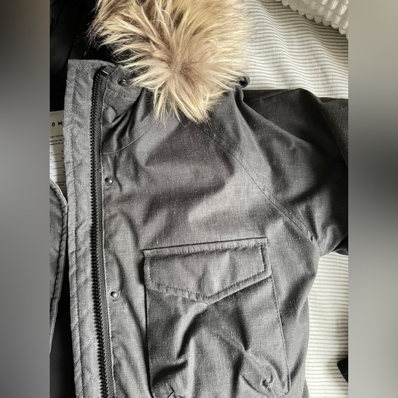 Aritzia Community Paradigm Parka - Picture 4 of 4